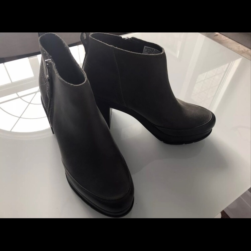 Sorel Blake Quarry Leather Ankle Zip Boots Size 9.5 NWT